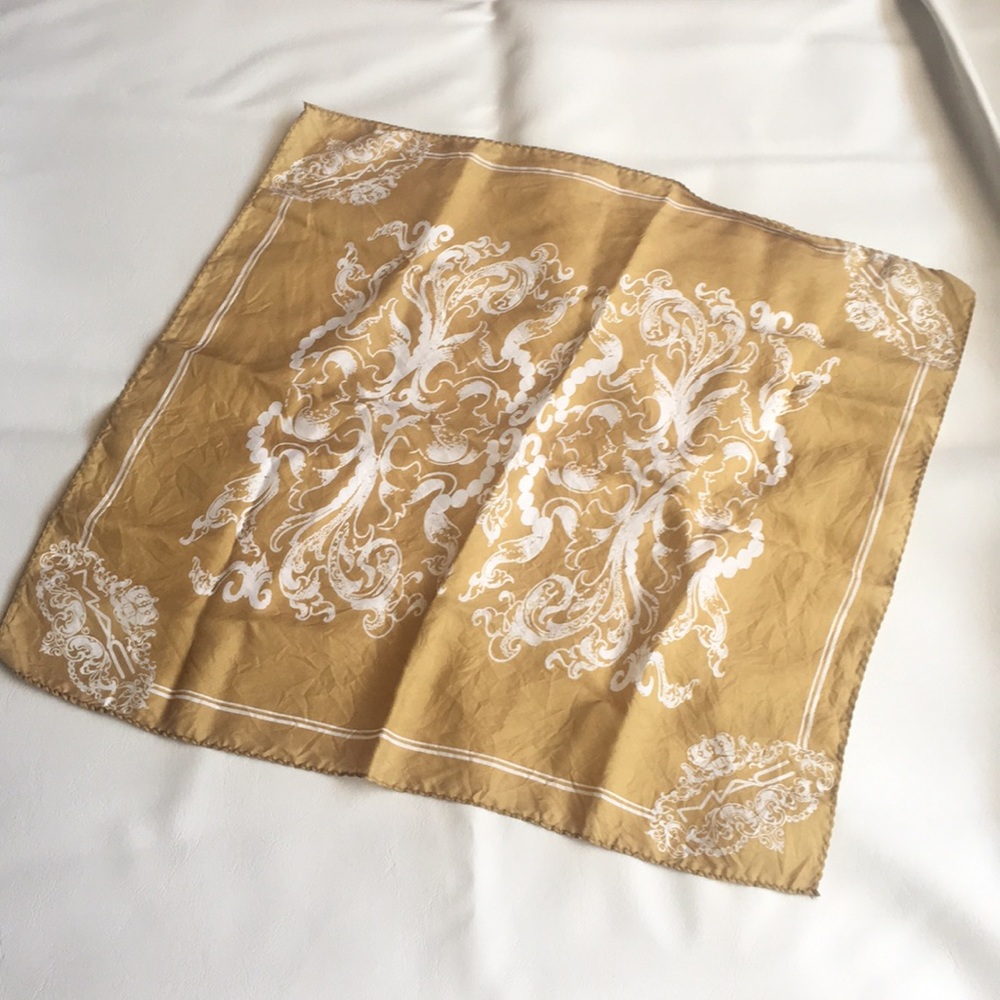 Mac Collectors Scarf